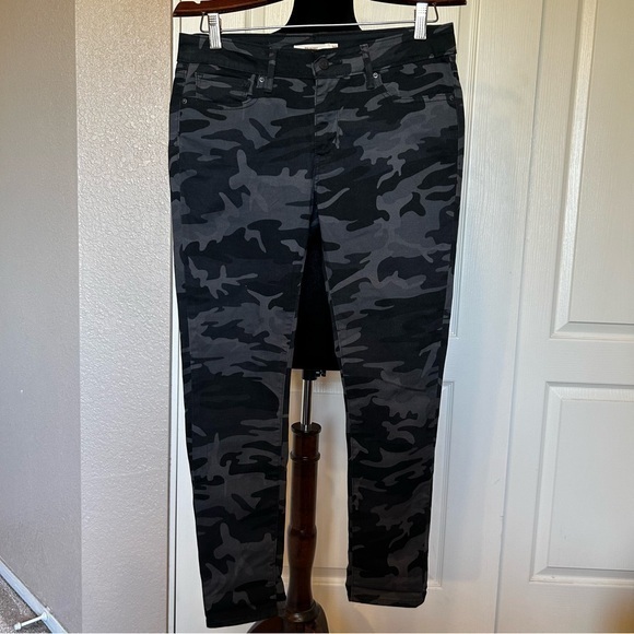 Levi’s 711 Skinny Gray Camouflage Jeans‎ Size 29 - Picture 1 of 6